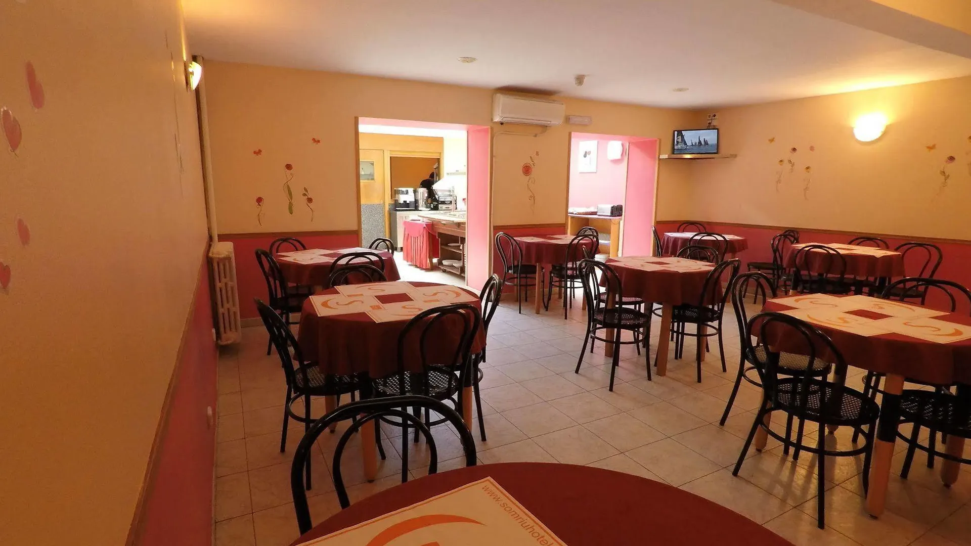 **  Somriu Hotel City M28 Andorre-la-Vieille Andorre